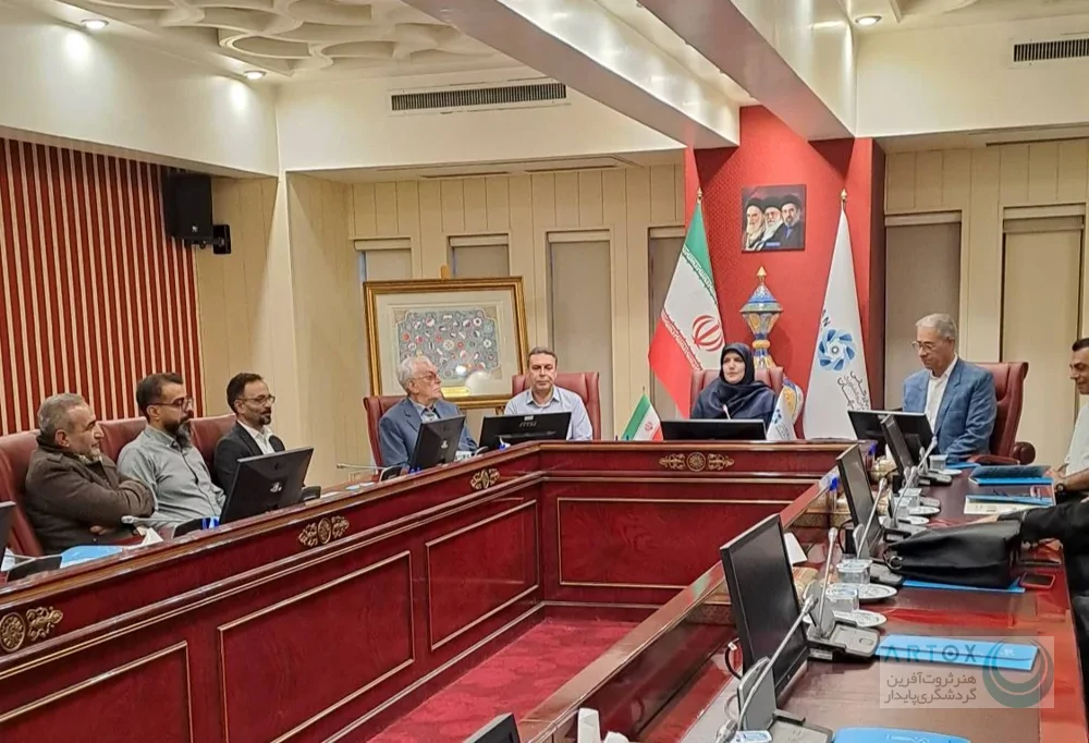 تأکید پیشکسوتان و هنرمندان بر همفکری و کارگروهی
